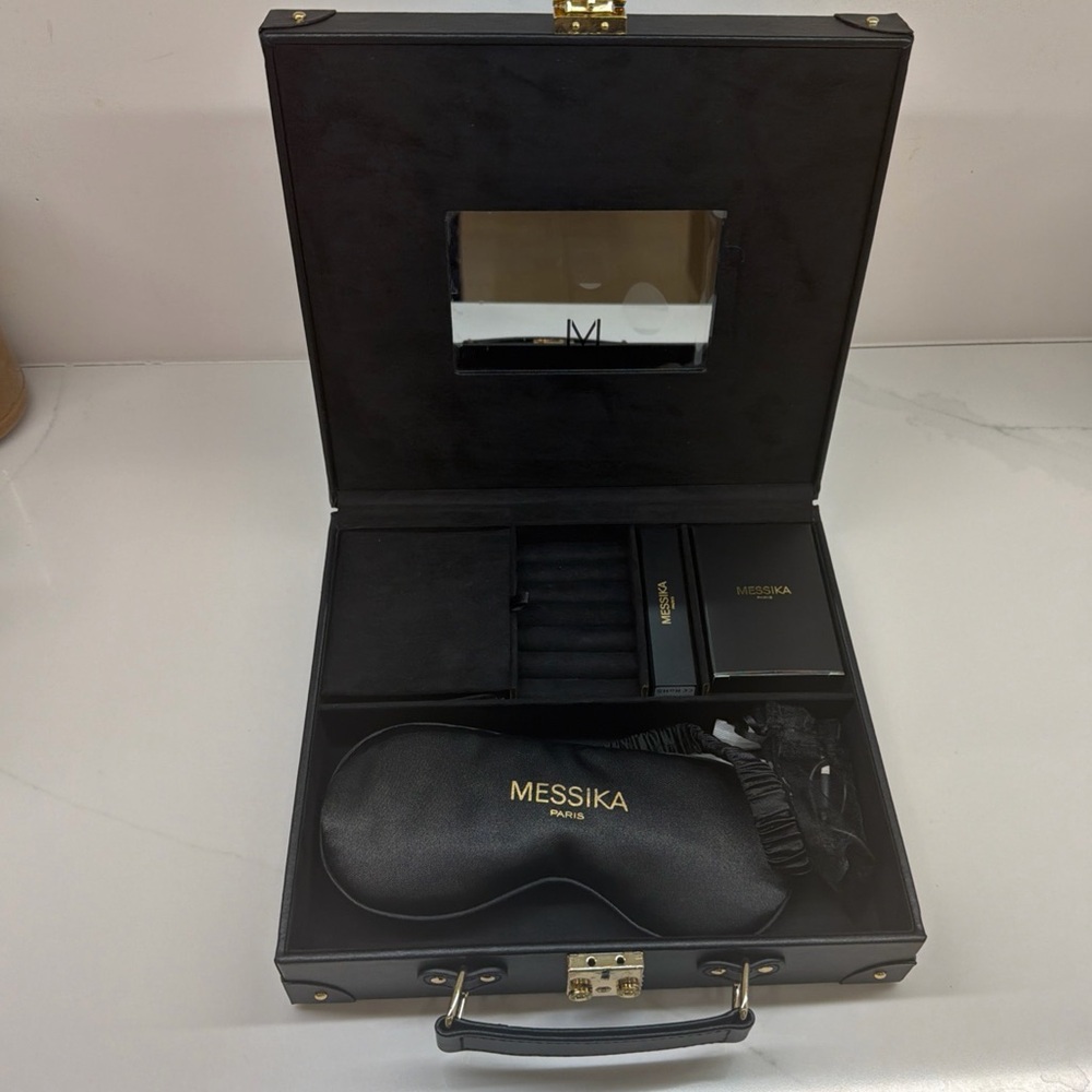 Messika Luxurious Black Gift Set